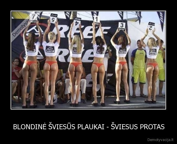 BLONDINĖ ŠVIESŪS PLAUKAI - ŠVIESUS PROTAS - 