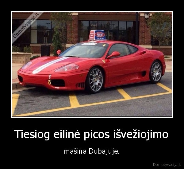 Tiesiog eilinė picos išvežiojimo - mašina Dubajuje.