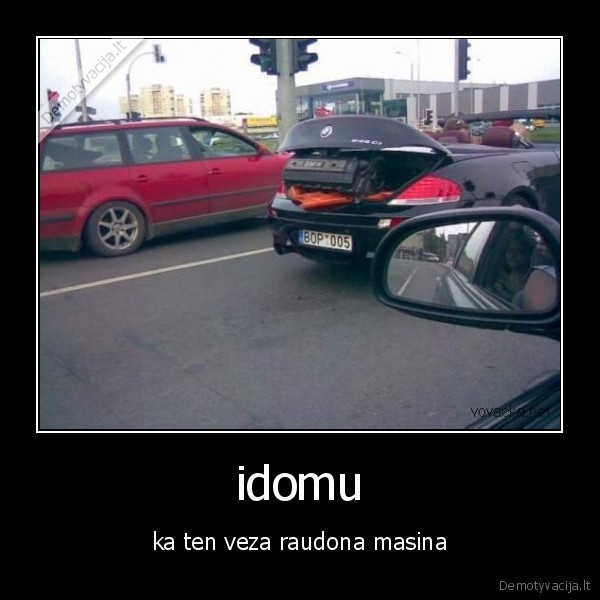 idomu - ka ten veza raudona masina