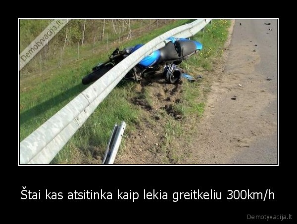Štai kas atsitinka kaip lekia greitkeliu 300km/h - 
